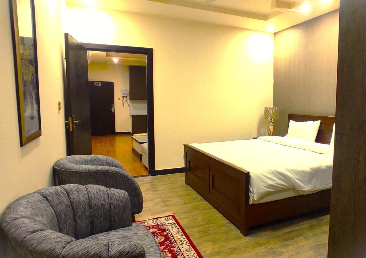 Hotel Daffodils Rawalpindi Buitenkant foto