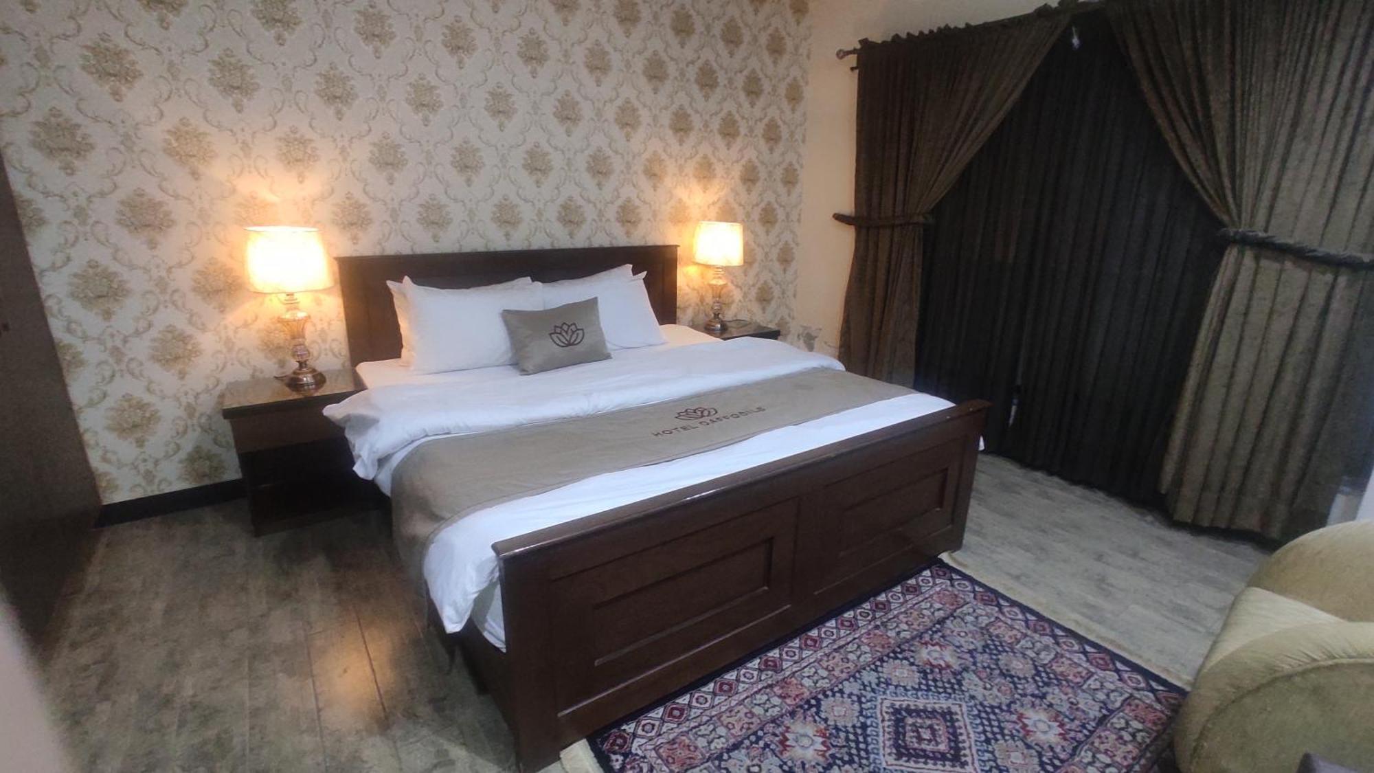 Hotel Daffodils Rawalpindi Buitenkant foto